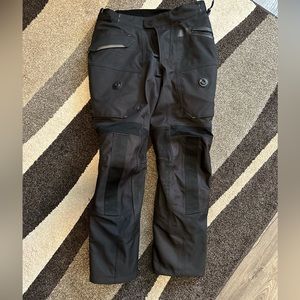 Harley Davidson Adventure Touring Pants….for women, not men 😝